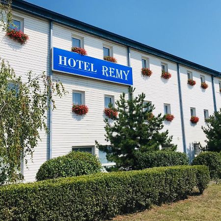 Hotel Remy บราติสลาวา ภายนอก รูปภาพ