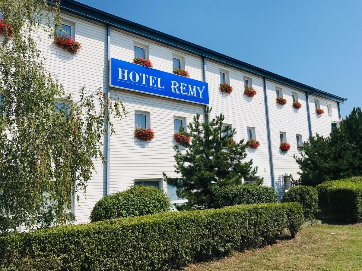 Hotel Remy บราติสลาวา ภายนอก รูปภาพ