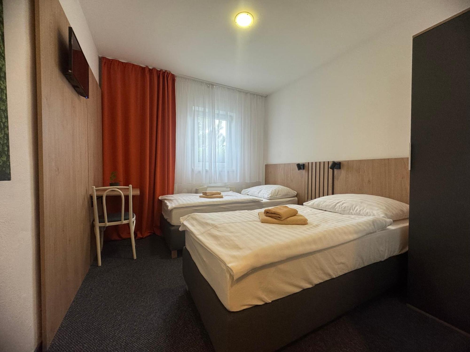 Hotel Remy บราติสลาวา ภายนอก รูปภาพ