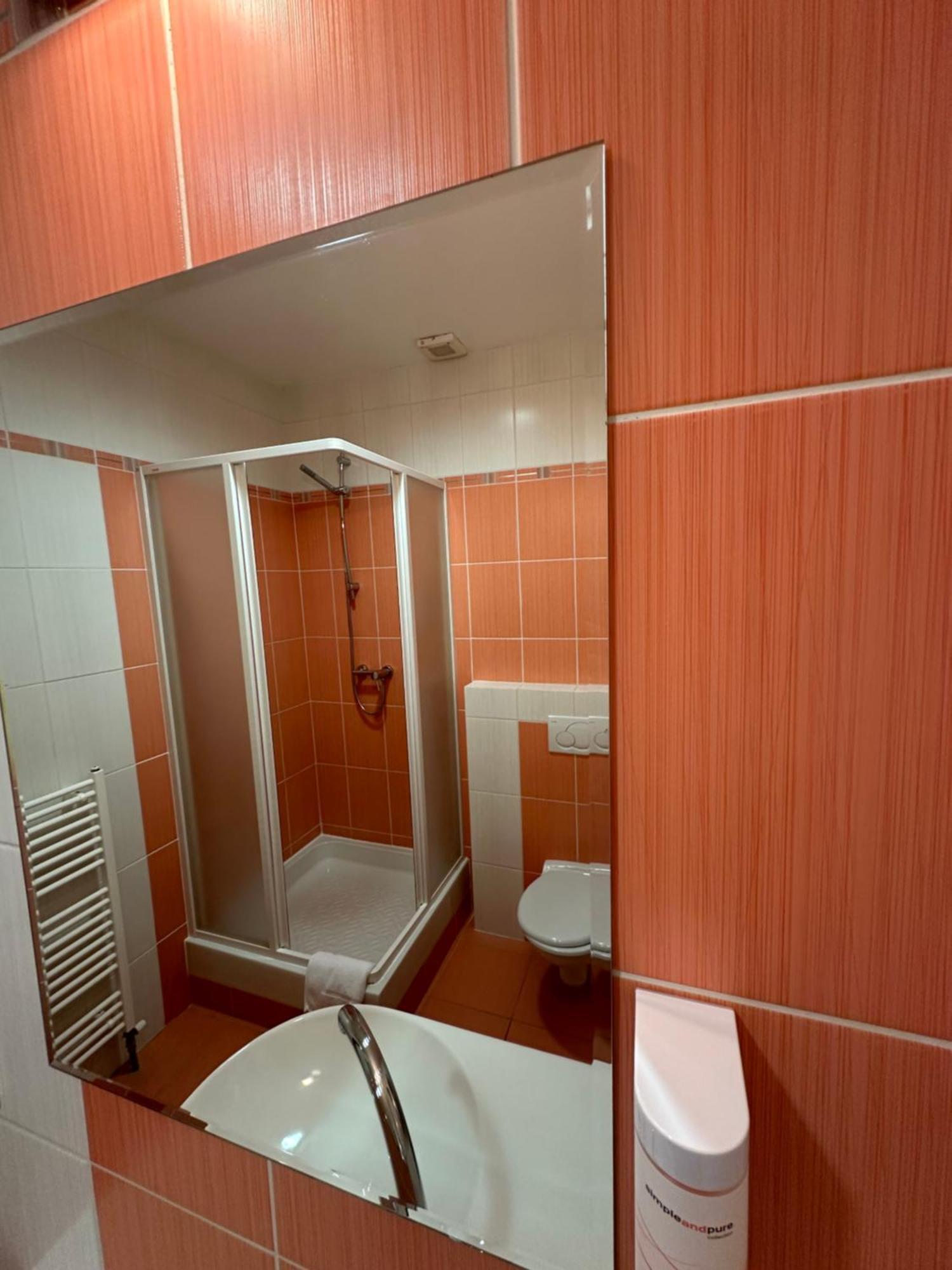Hotel Remy บราติสลาวา ภายนอก รูปภาพ